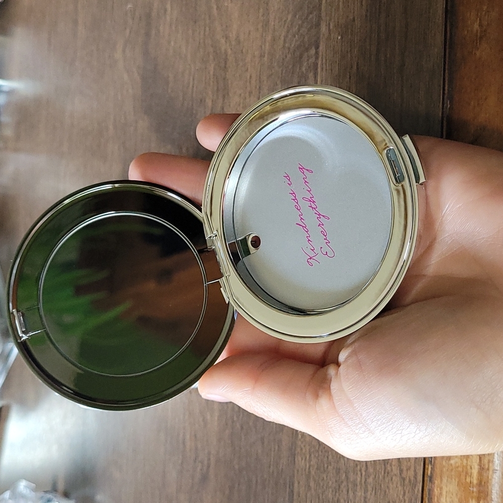 Jane Iredale Refillable Compact Silver